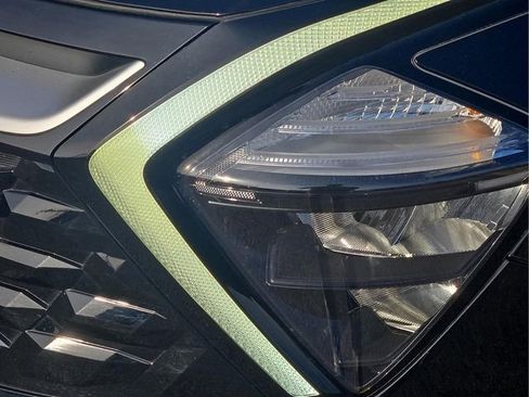 Used 2023 Kia Sportage EX image 7