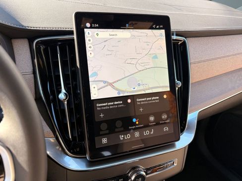 New 2026 Volvo XC90 B6 Plus w/ Protection Package image 29