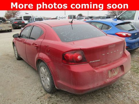 Used 2013 Dodge Avenger SE image 3