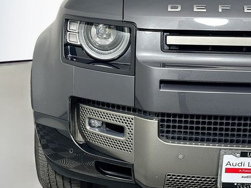 Used 2022 Land Rover Defender 90 X-Dynamic HSE AWD/4WD image 15