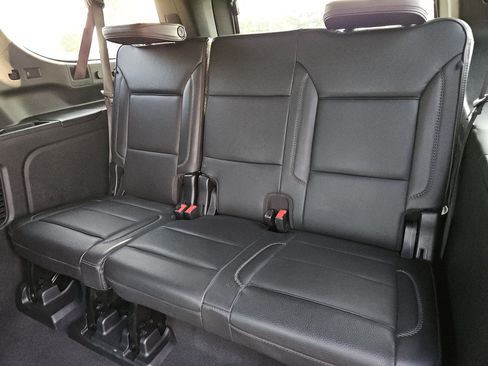 Used 2023 GMC Yukon XL Denali AWD/4WD image 34