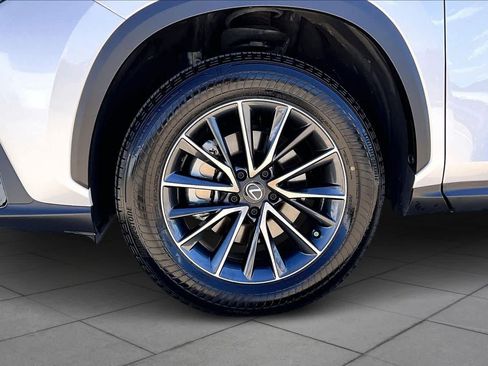 Used 2025 Lexus NX 250 FWD w/ Accessory Package (Z1) image 11