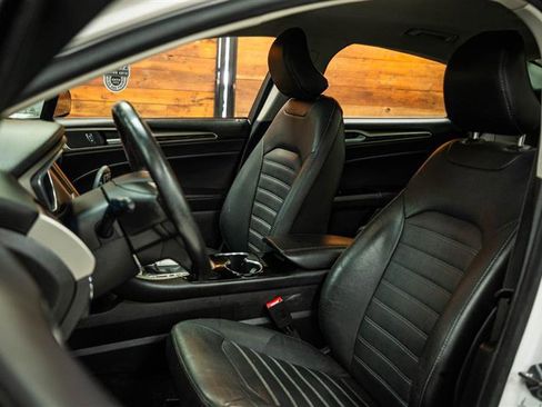 Used 2015 Ford Fusion SE w/ Equipment Group 502A image 9