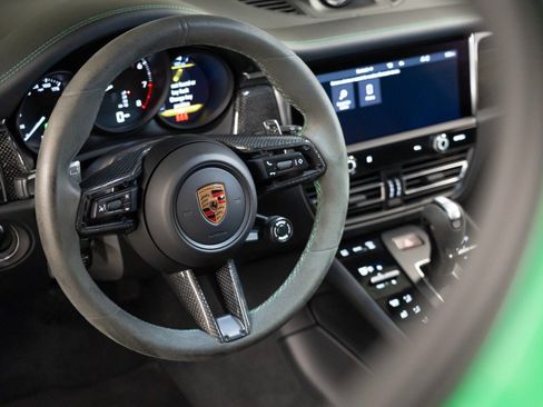 Used 2026 Porsche Macan GTS AWD/4WD image 15