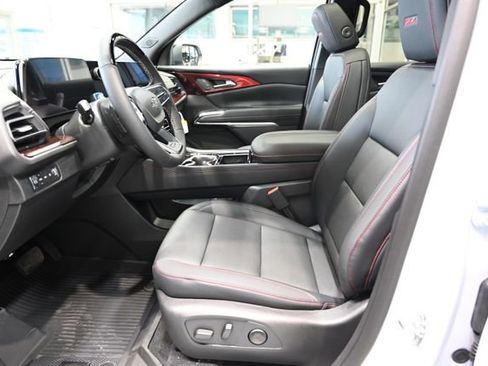 New 2026 Chevrolet Traverse Z71 w/ Enhanced Driving Package image 9