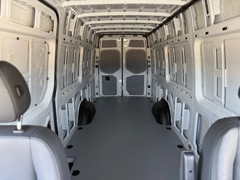 Used 2020 Mercedes-Benz Sprinter 2500 w/ Comfort Plus Package image 17