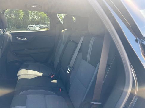 Used 2025 Chevrolet Blazer LT image 36