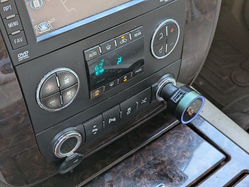 Used 2012 GMC Yukon Denali AWD/4WD image 25