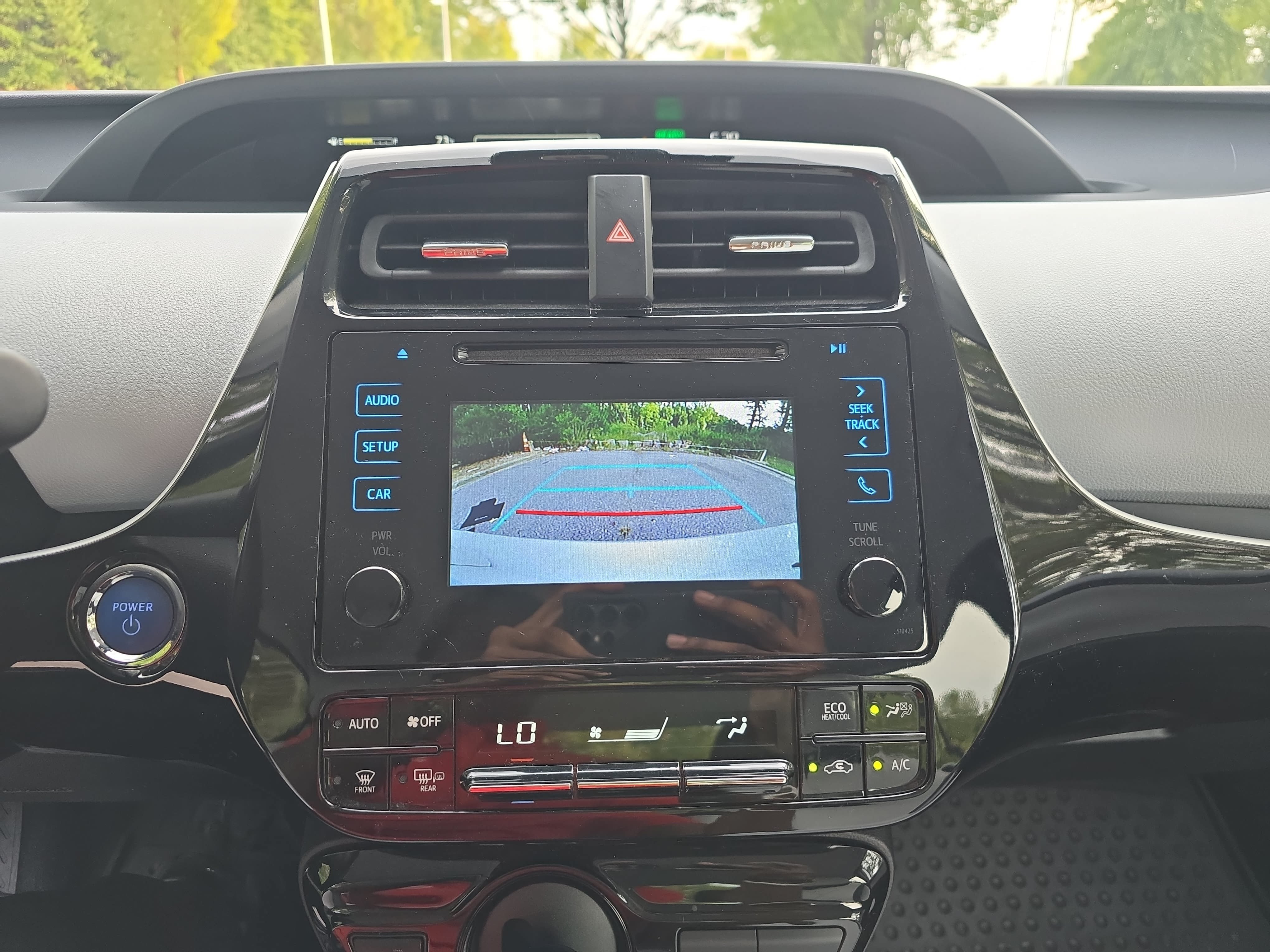Used 2019 Toyota Prius XLE FWD image 21