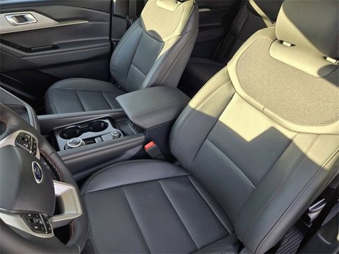 New 2026 Ford Explorer Active w/ Active Comfort Package image 20