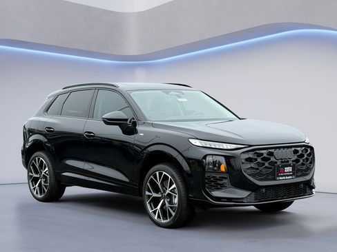 New 2026 Audi Q3 quattro 2.0T AWD/4WD image 4