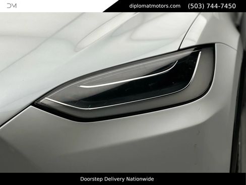 Used 2018 Tesla Model X 75D image 12