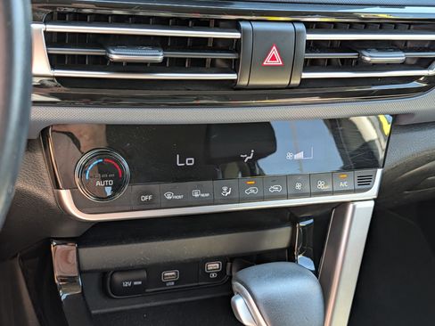 Used 2023 Kia Seltos S w/ Navigation Package AWD/4WD image 23