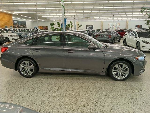 Used 2018 Honda Accord LX image 5