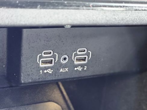 Used 2024 Jeep Wagoneer L Series II image 24