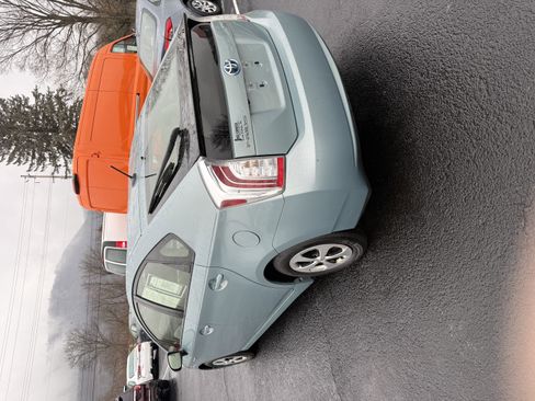 Used 2015 Toyota Prius Three image 5