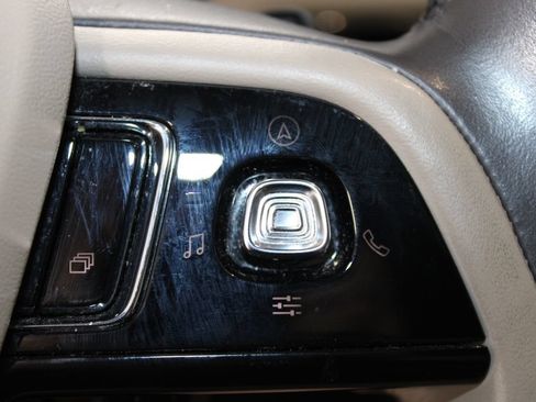 Used 2021 Lincoln Corsair AWD w/ Premium Package image 23