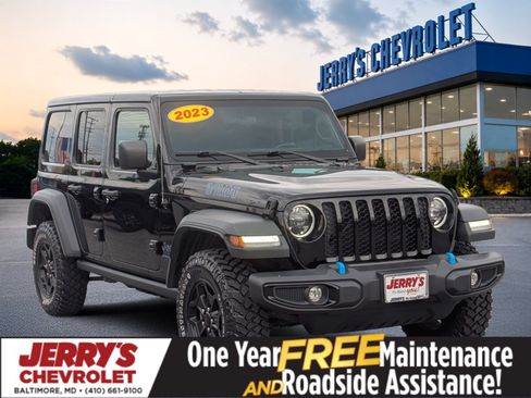 Used 2023 Jeep Wrangler Unlimited w/ Cold Weather Group AWD/4WD image 1