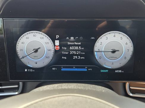 Certified 2024 Hyundai Elantra Limited FWD image 26