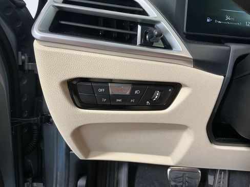 New 2026 BMW 330i Sedan w/ M Sport Package image 18