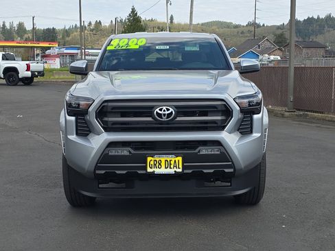 New 2026 Toyota Tacoma SR5 image 3