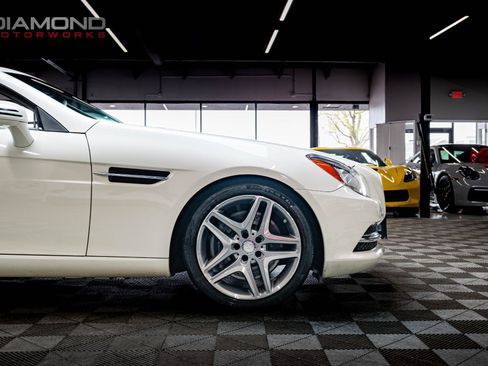Used 2012 Mercedes-Benz SLK 350 image 14