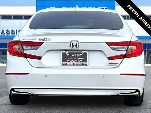 Used 2020 Honda Accord Touring image 6