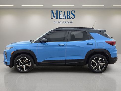 Used 2023 Chevrolet TrailBlazer RS w/ Sun and Liftgate Package image 2