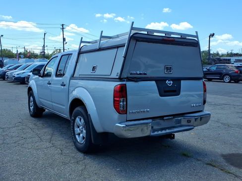 Used 2010 Nissan Frontier SE AWD/4WD image 5