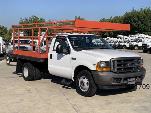 Used 2001 Ford F350 XL image 3