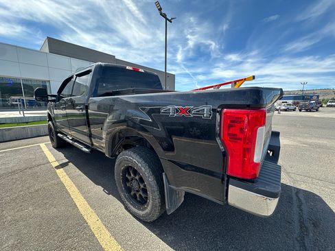 Used 2017 Ford F350 XLT w/ Camper Package AWD/4WD image 18
