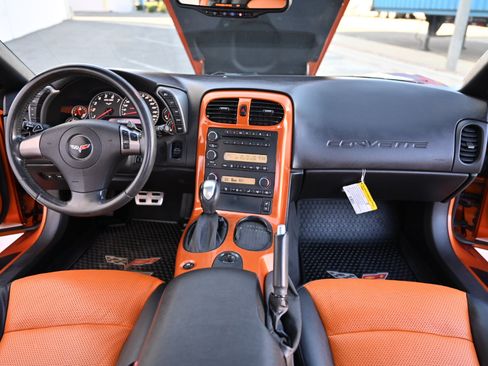 Used 2007 Chevrolet Corvette Coupe w/ Preferred Equipment Group RWD image 14