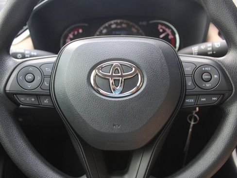Used 2025 Toyota RAV4 LE AWD/4WD image 21