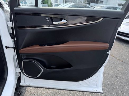 Certified 2023 Lincoln Nautilus Reserve AWD/4WD image 18
