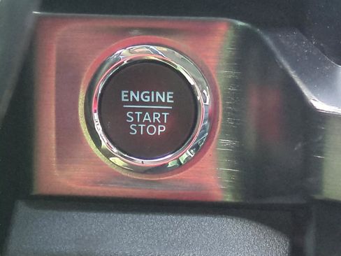 Used 2023 Ford F450 Lariat w/ Lariat Ultimate Package image 25