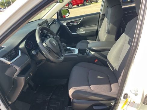 Used 2019 Toyota RAV4 XLE image 14