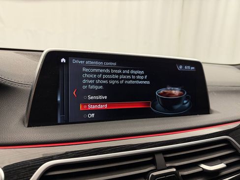 Used 2019 BMW 750i xDrive w/ M Sport Package image 26