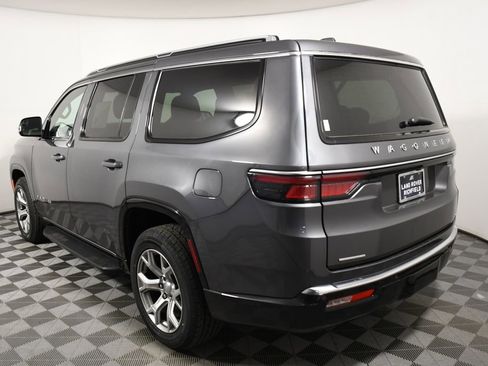 Used 2022 Jeep Wagoneer Series II AWD/4WD image 4