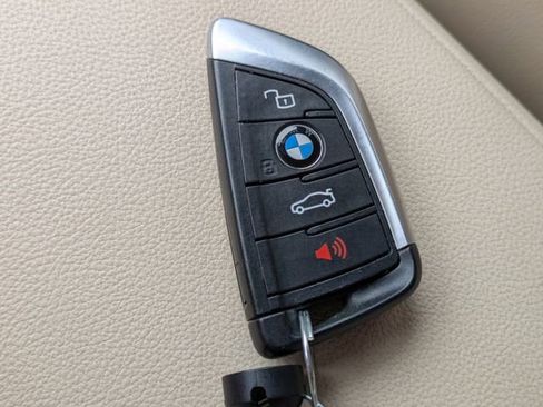 Used 2022 BMW 330i Sedan w/ Convenience Package RWD image 28