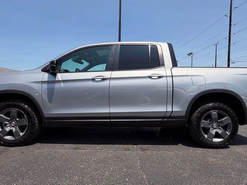Used 2024 Honda Ridgeline TrailSport image 3