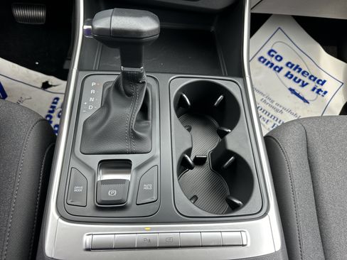 New 2026 Kia Carnival LX FWD image 13
