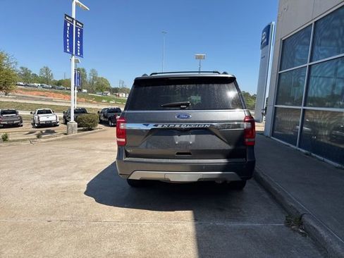 Used 2020 Ford Expedition XLT w/ Equipment Group 202A image 6