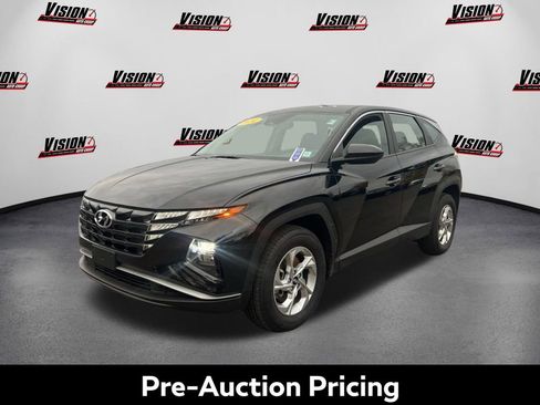 Certified 2024 Hyundai Tucson SE image 1