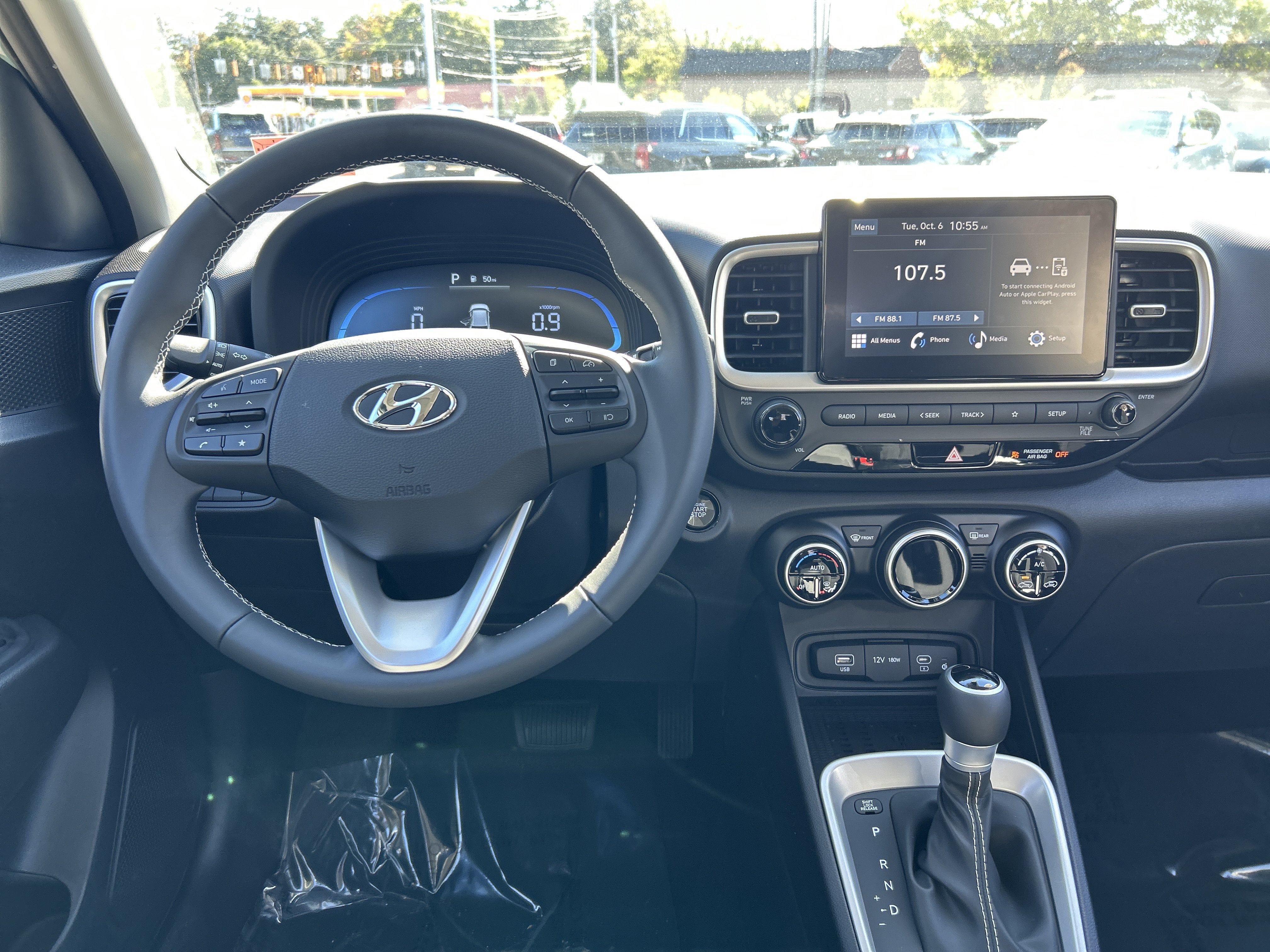 New 2026 Hyundai Venue SEL FWD image 19
