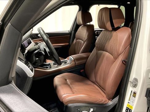 Used 2020 BMW X5 xDrive40i w/ M Sport Package image 25