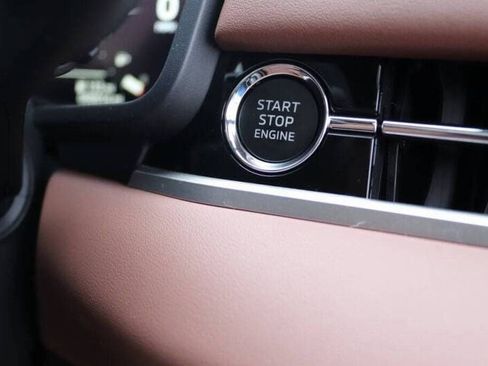 New 2025 Mitsubishi Outlander SEL image 15