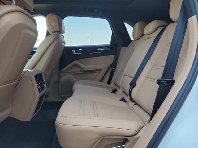 Used 2019 Porsche Cayenne AWD/4WD image 19