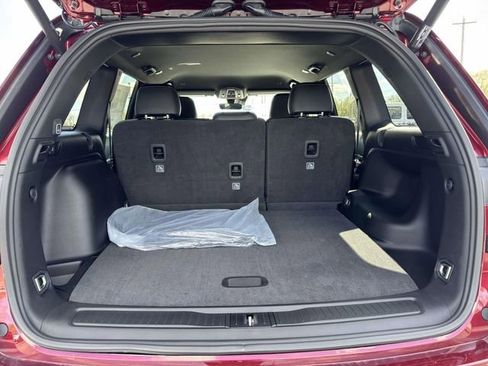 New 2026 Jeep Grand Cherokee Altitude AWD/4WD image 35