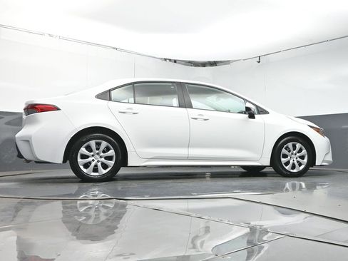Used 2024 Toyota Corolla LE image 35
