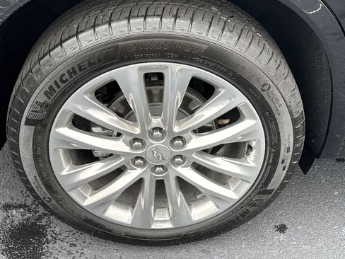 Used 2025 Cadillac XT6 Premium Luxury w/ Technology Package image 33